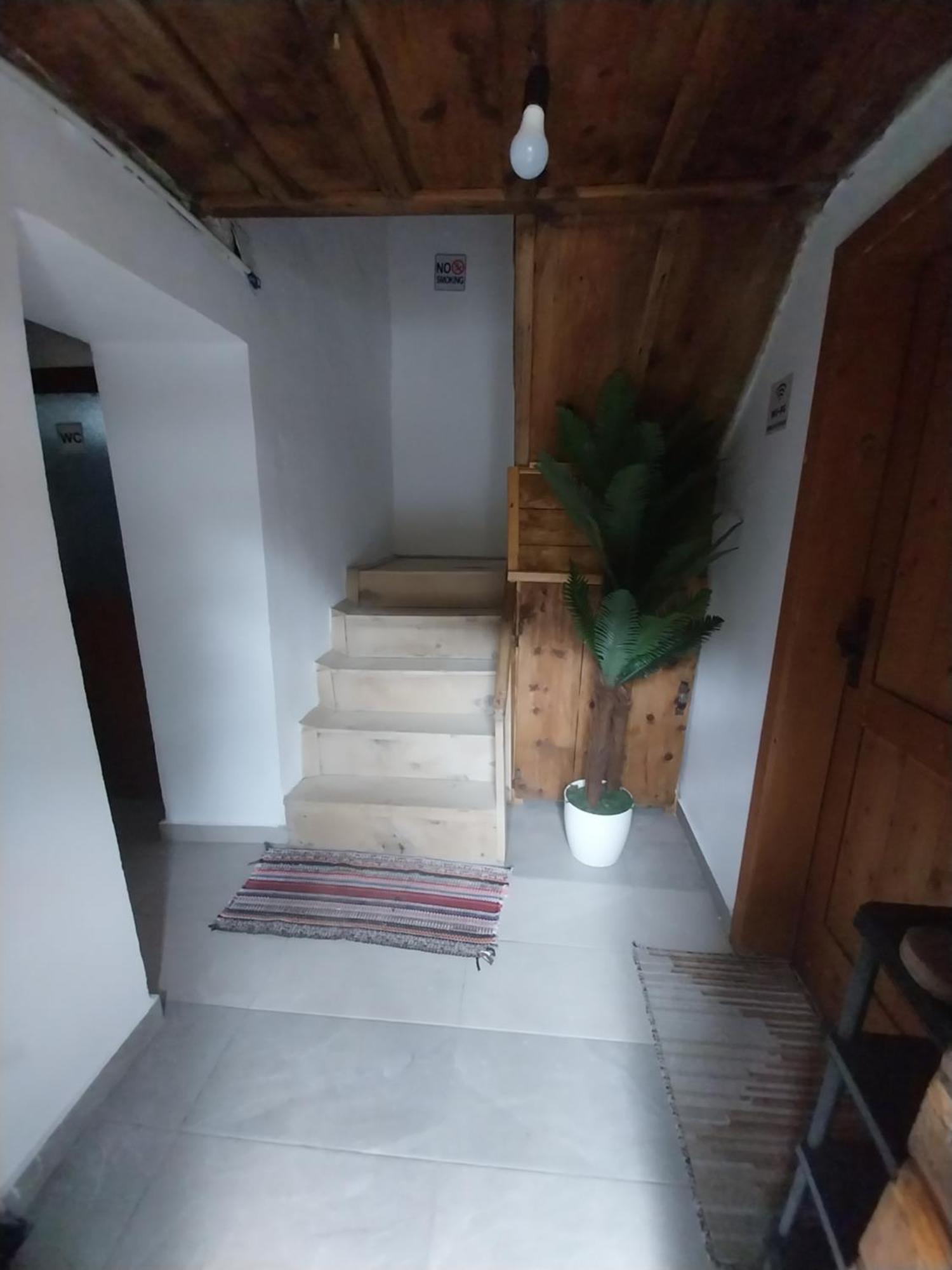 Guesthouse Dritan Tethorja Theth Exterior foto