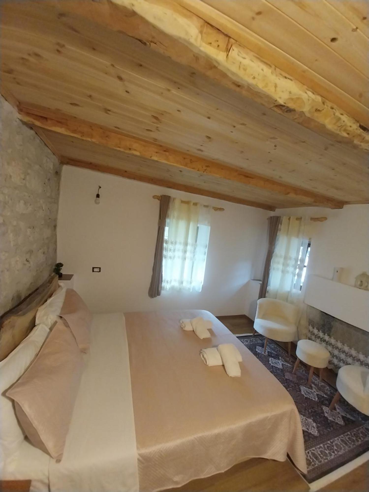 Guesthouse Dritan Tethorja Theth Habitación foto